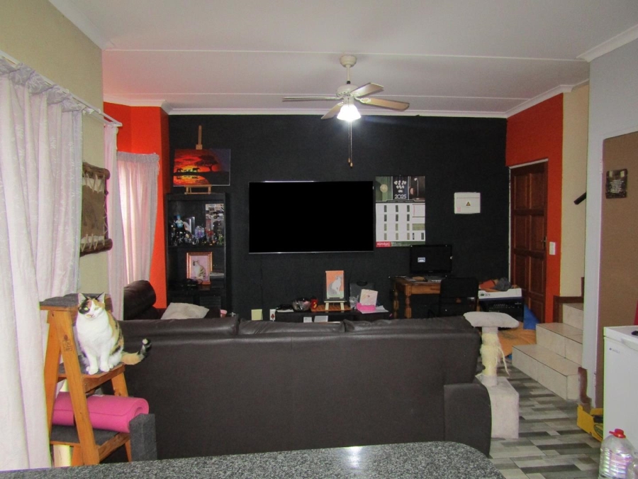2 Bedroom Property for Sale in Birchleigh Gauteng
