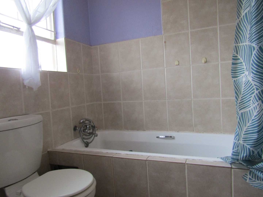 2 Bedroom Property for Sale in Birchleigh Gauteng