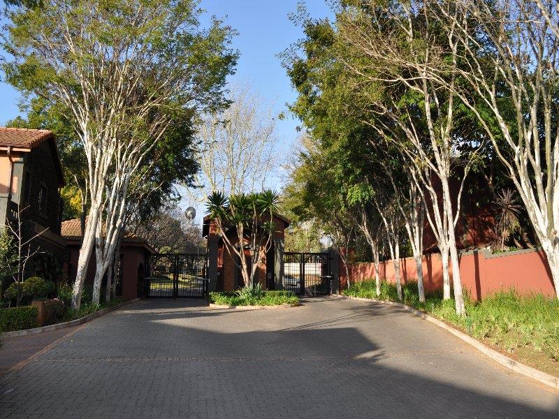 3 Bedroom Property for Sale in Faerie Glen Gauteng