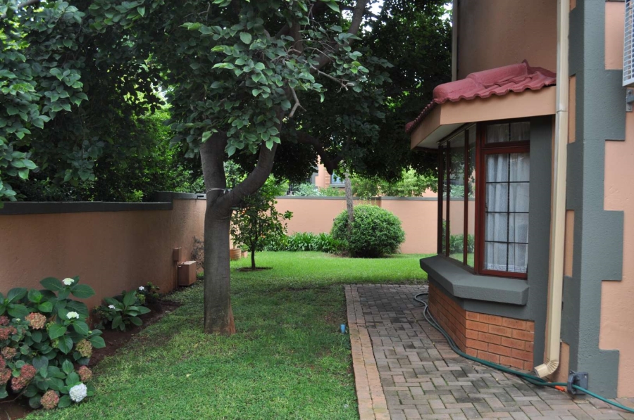 3 Bedroom Property for Sale in Faerie Glen Gauteng