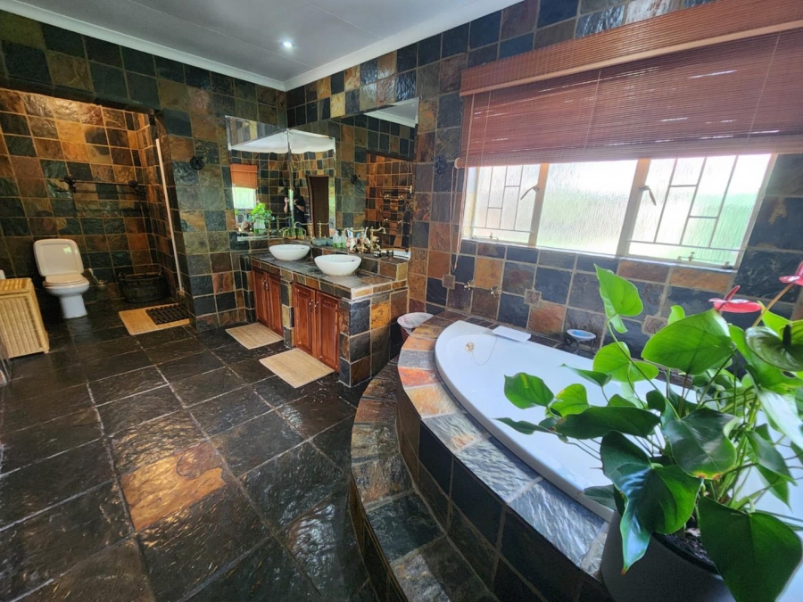 4 Bedroom Property for Sale in Brackenhurst Gauteng