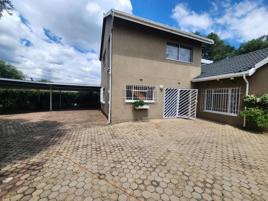 4 Bedroom Property for Sale in Brackenhurst Gauteng