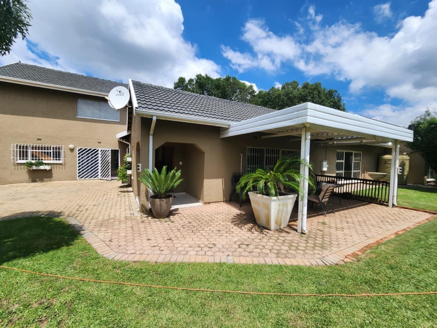 4 Bedroom Property for Sale in Brackenhurst Gauteng