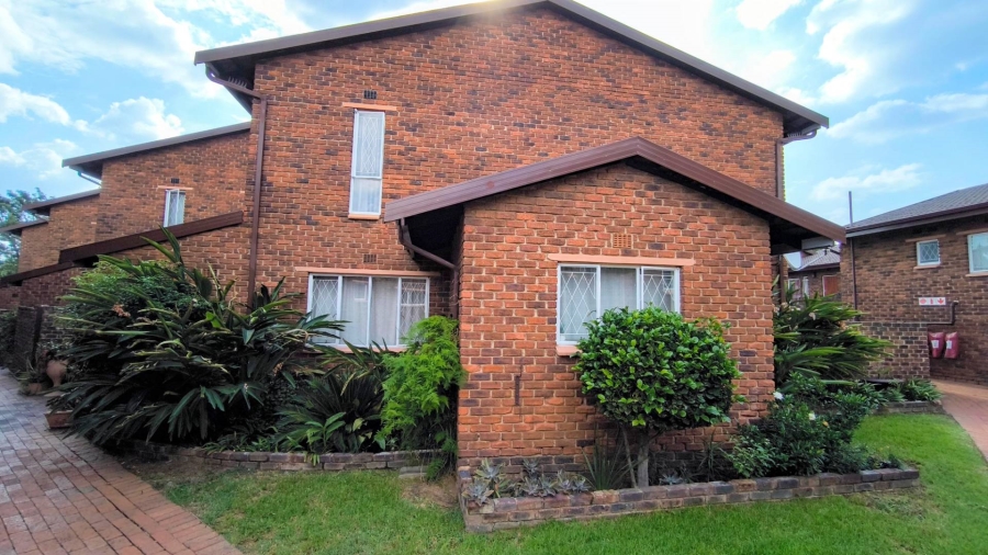 3 Bedroom Property for Sale in Brackenhurst Gauteng