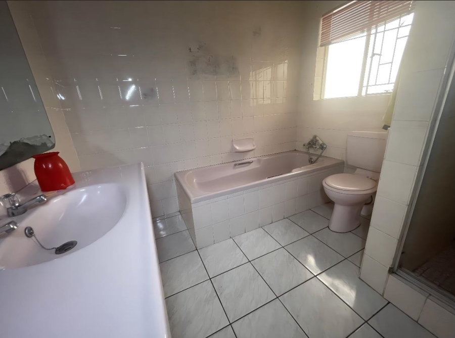 To Let 1 Bedroom Property for Rent in Esther Park Gauteng