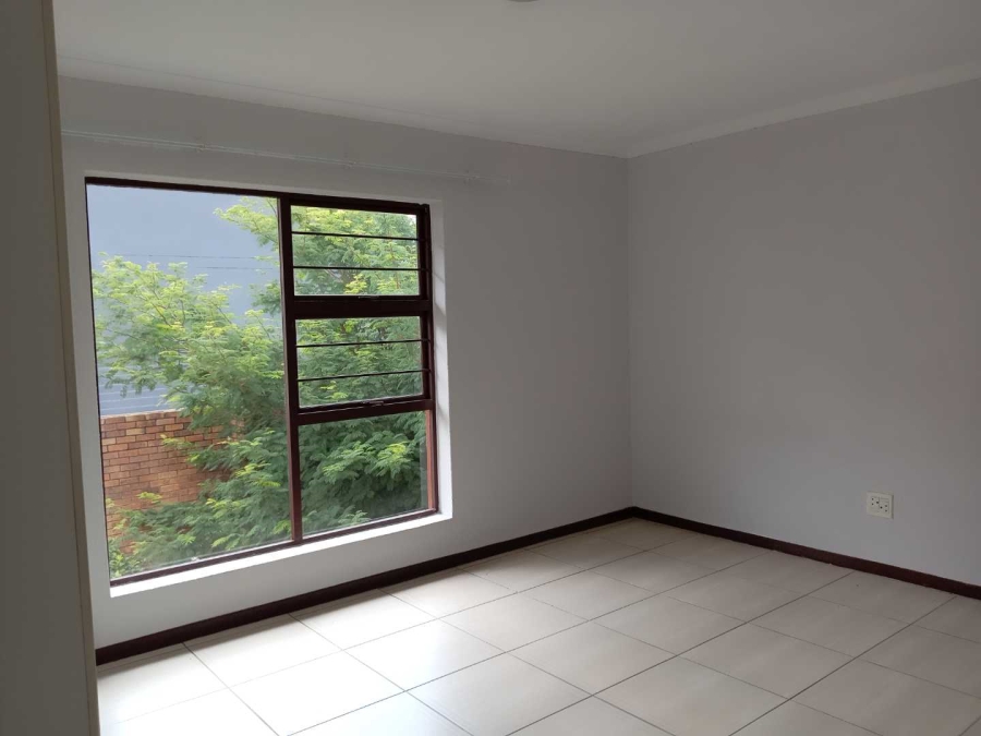 To Let 2 Bedroom Property for Rent in Bedfordview Gauteng