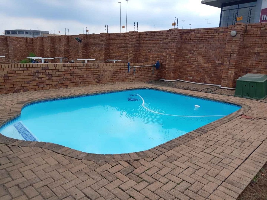 To Let 2 Bedroom Property for Rent in Bedfordview Gauteng