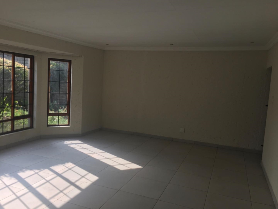 4 Bedroom Property for Sale in Wierdapark Gauteng