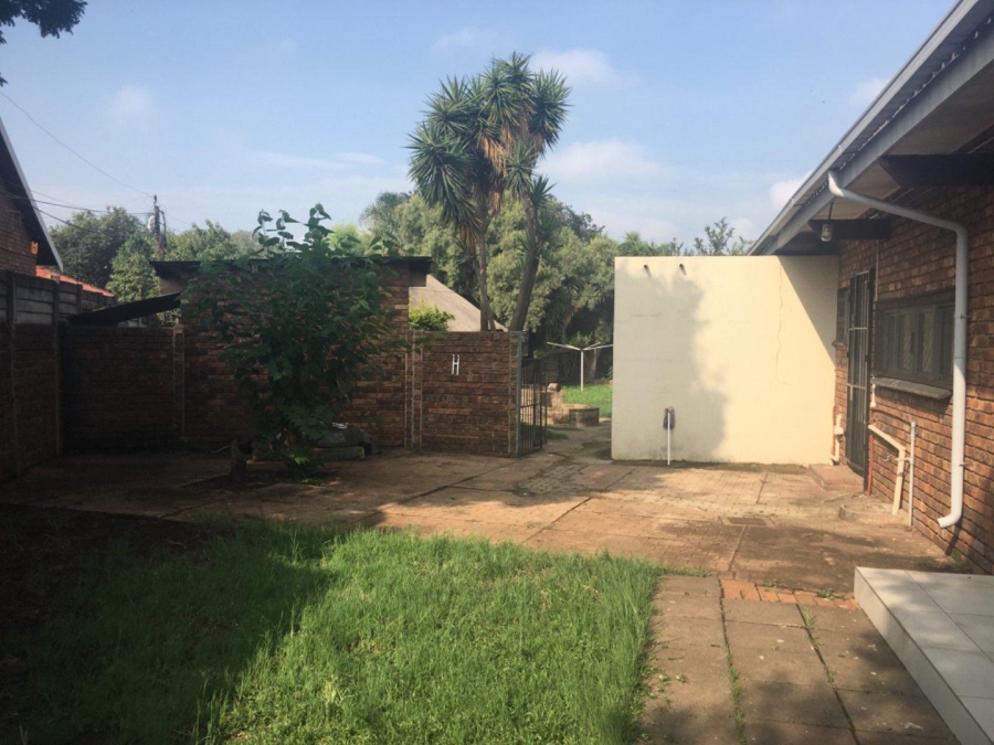 4 Bedroom Property for Sale in Wierdapark Gauteng