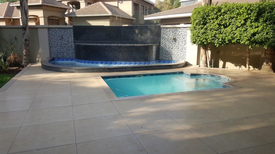 5 Bedroom Property for Sale in Zwartkop Golf Estate Gauteng