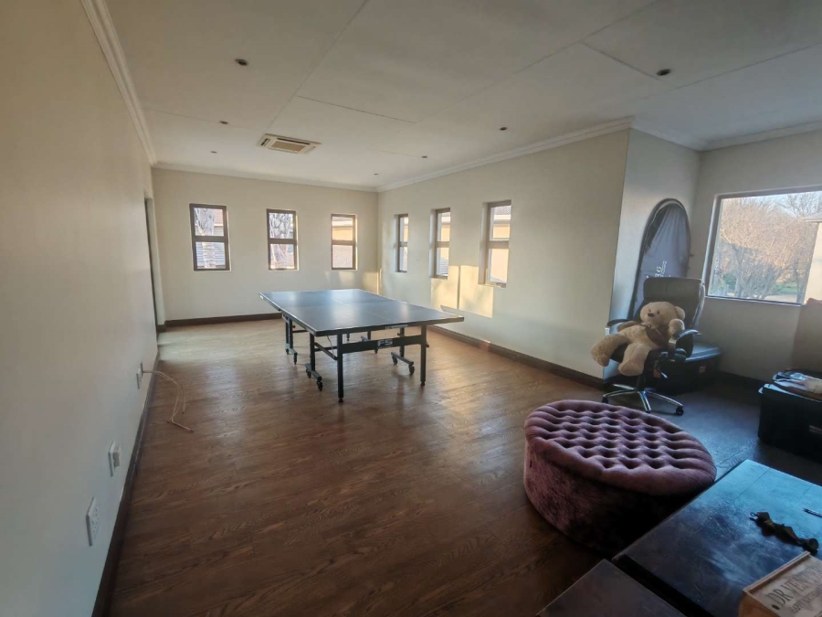5 Bedroom Property for Sale in Zwartkop Golf Estate Gauteng