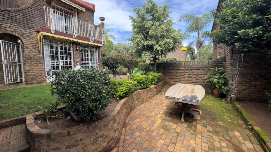 3 Bedroom Property for Sale in Waterkloof Gauteng