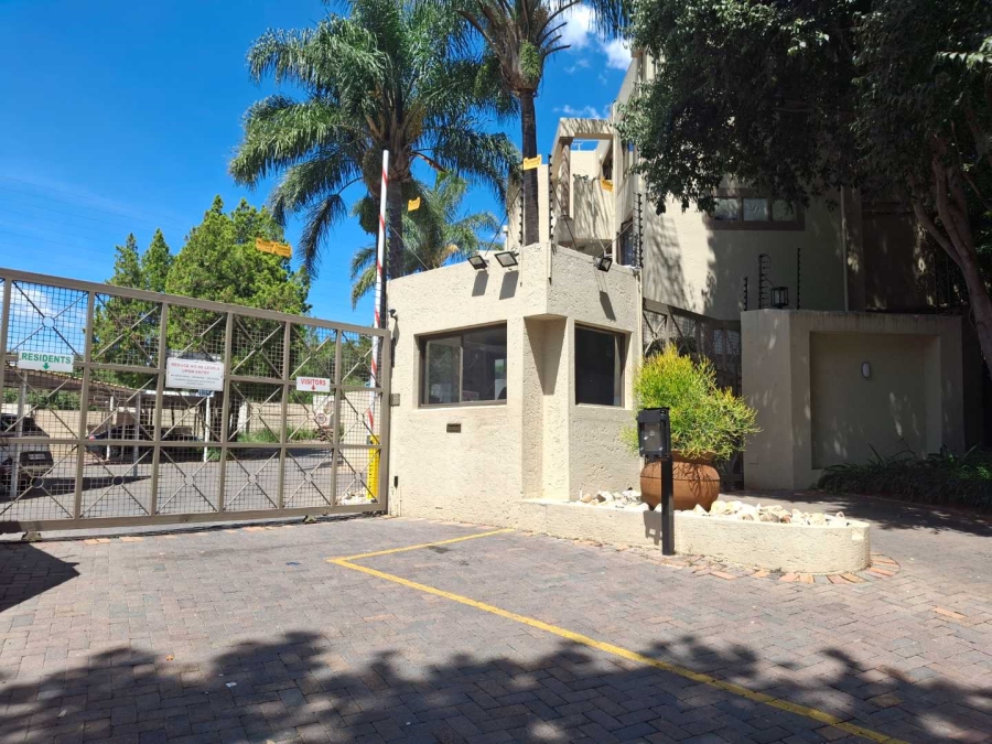 To Let 2 Bedroom Property for Rent in Sandhurst Gauteng