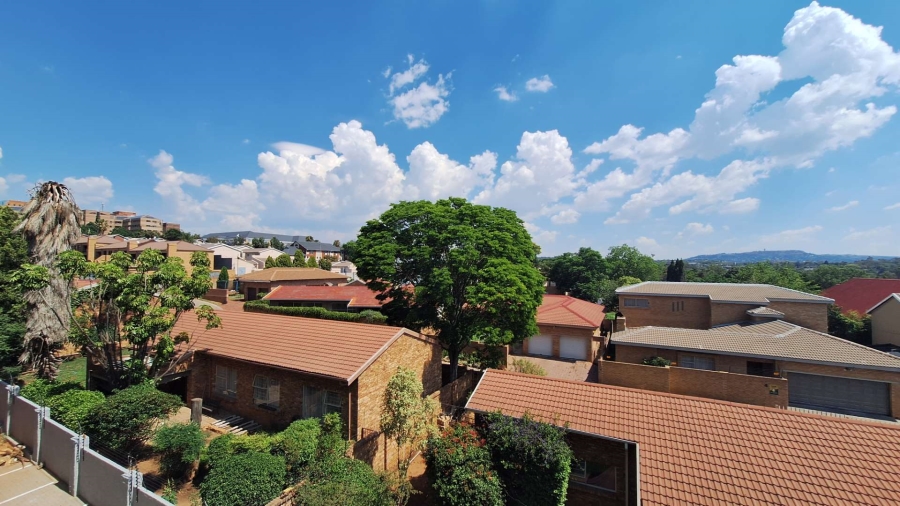 To Let 2 Bedroom Property for Rent in Ferndale Gauteng