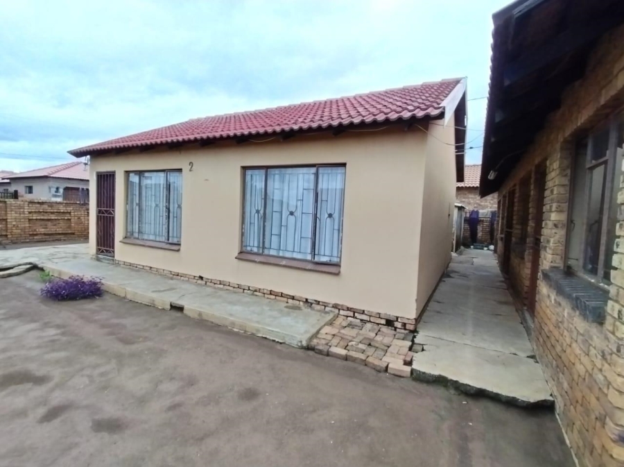 5 Bedroom Property for Sale in Mamelodi East Gauteng