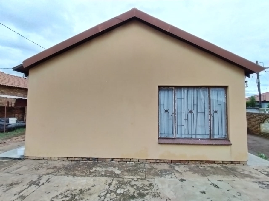 5 Bedroom Property for Sale in Mamelodi East Gauteng