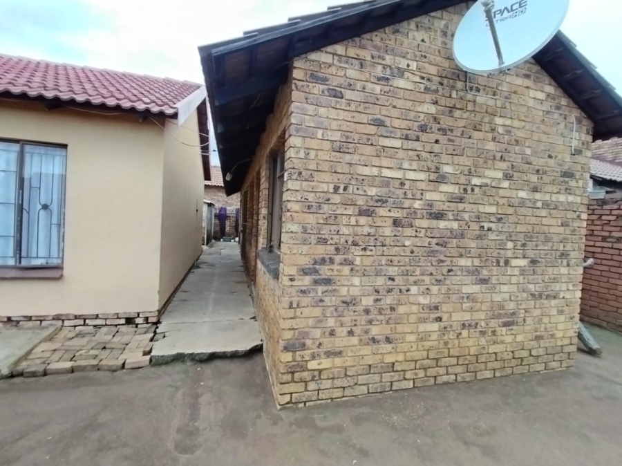 5 Bedroom Property for Sale in Mamelodi East Gauteng