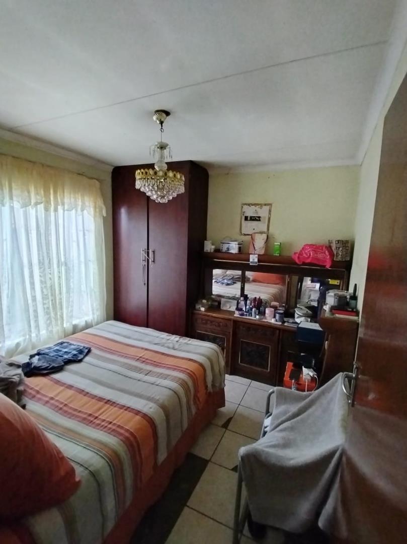 5 Bedroom Property for Sale in Mamelodi East Gauteng