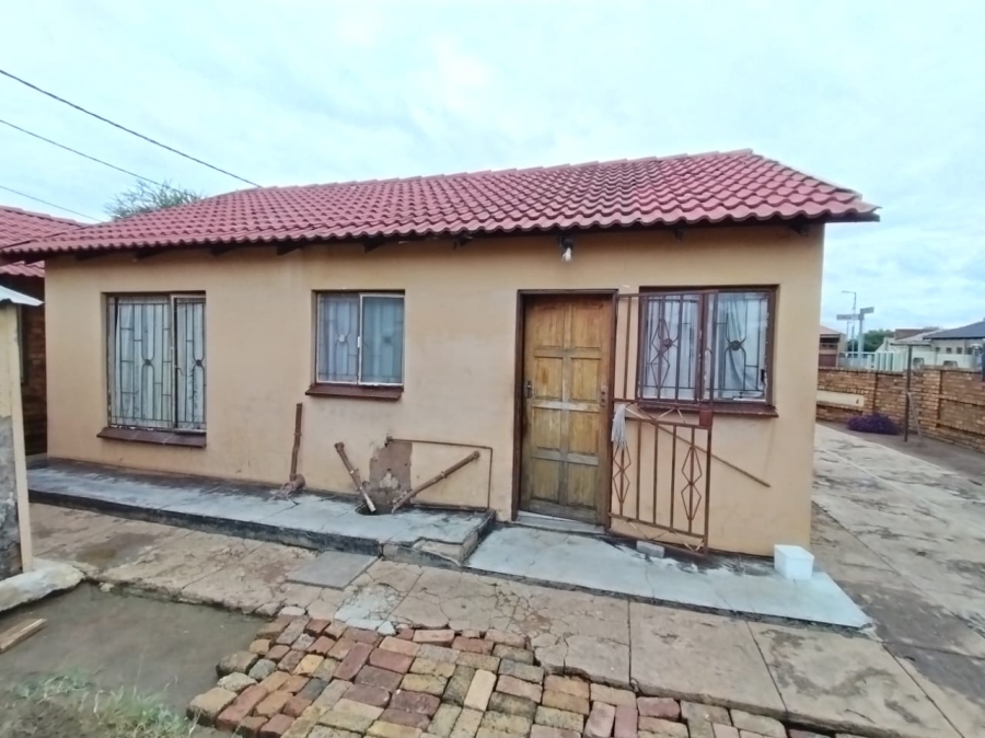 5 Bedroom Property for Sale in Mamelodi East Gauteng