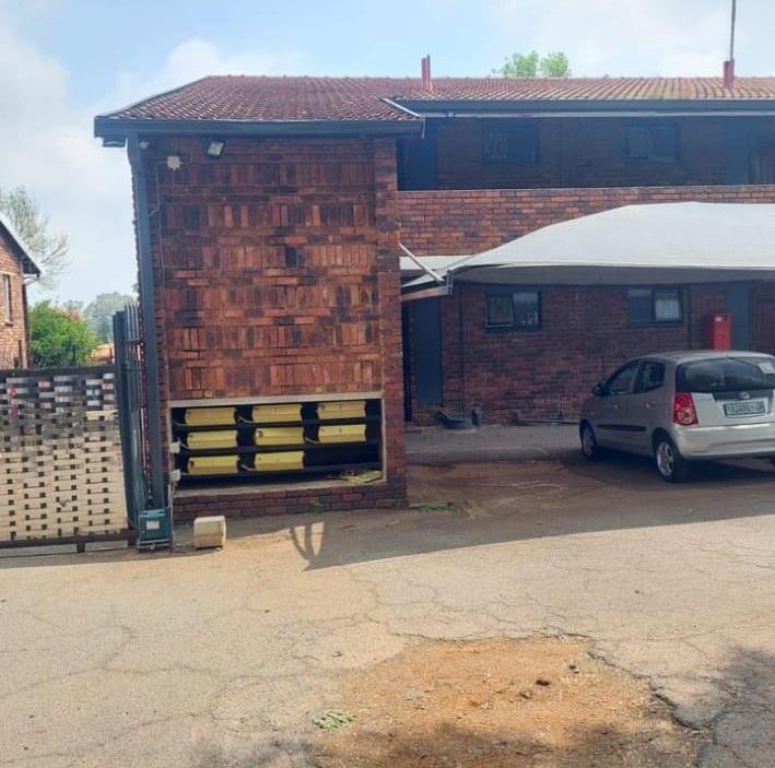 1 Bedroom Property for Sale in Windsor West Gauteng