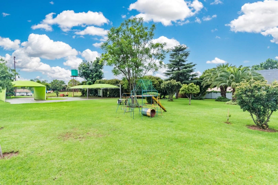 15 Bedroom Property for Sale in Helderblom A H Gauteng