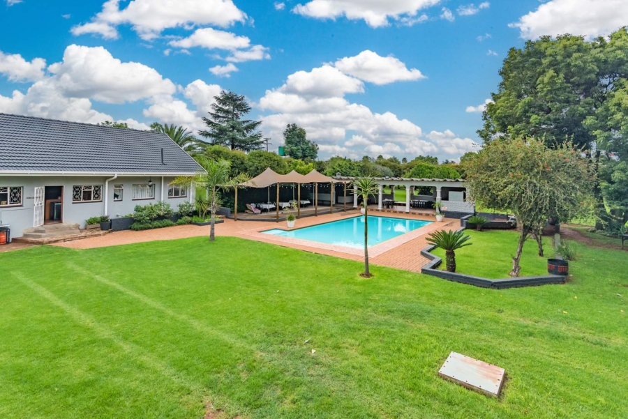 15 Bedroom Property for Sale in Helderblom A H Gauteng