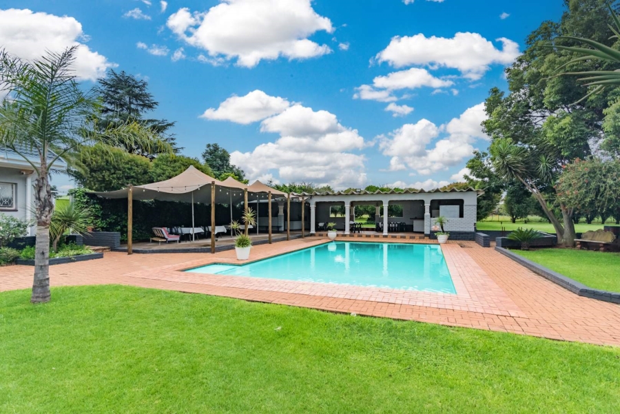 15 Bedroom Property for Sale in Helderblom A H Gauteng