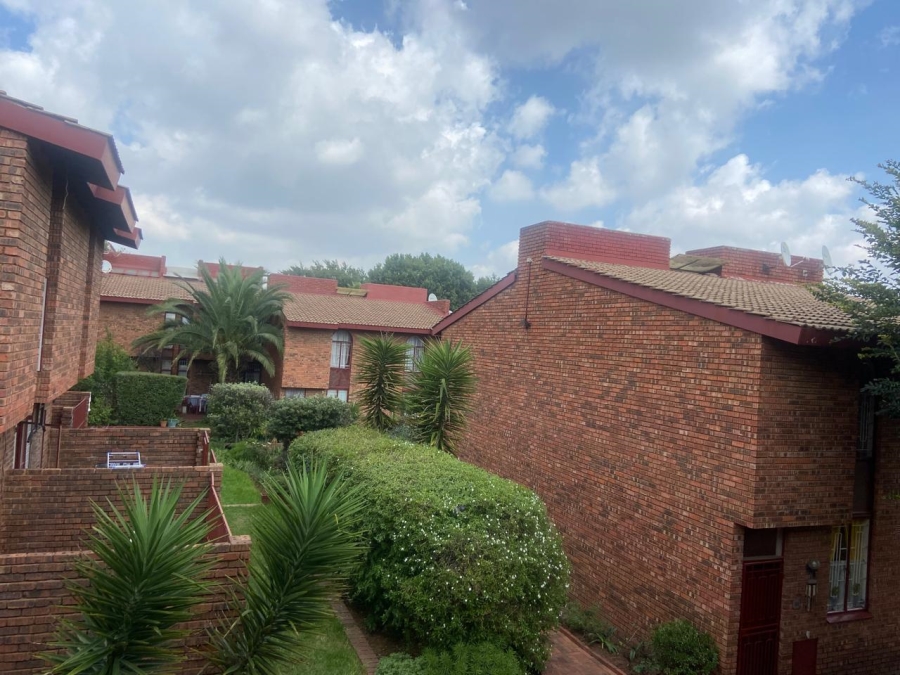 2 Bedroom Property for Sale in The Hill Gauteng