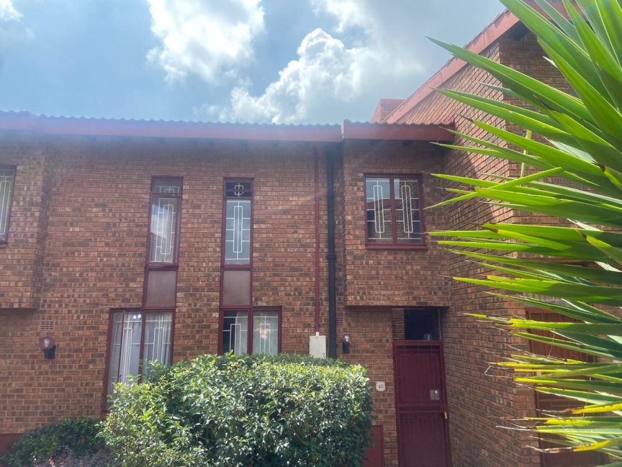 2 Bedroom Property for Sale in The Hill Gauteng