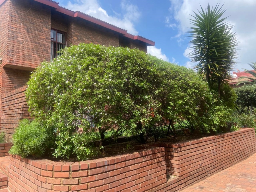 2 Bedroom Property for Sale in The Hill Gauteng