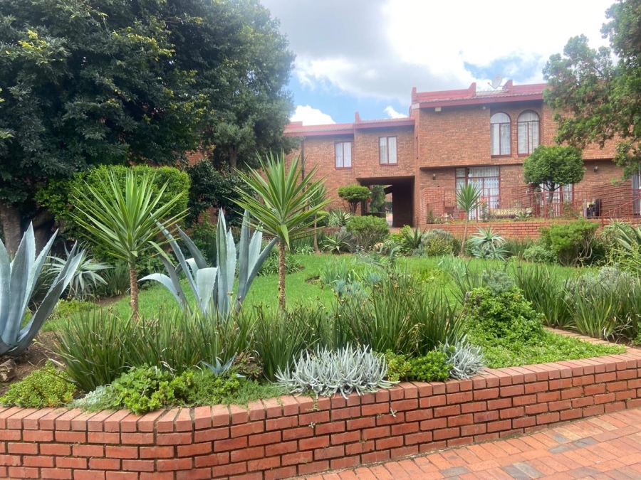 2 Bedroom Property for Sale in The Hill Gauteng