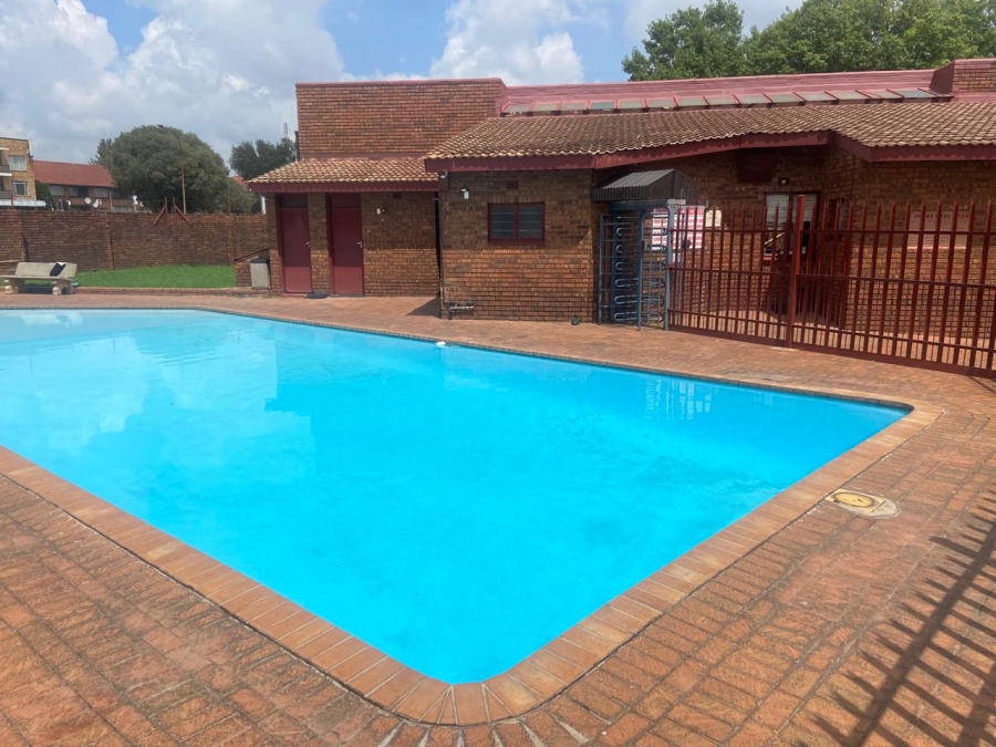 2 Bedroom Property for Sale in The Hill Gauteng