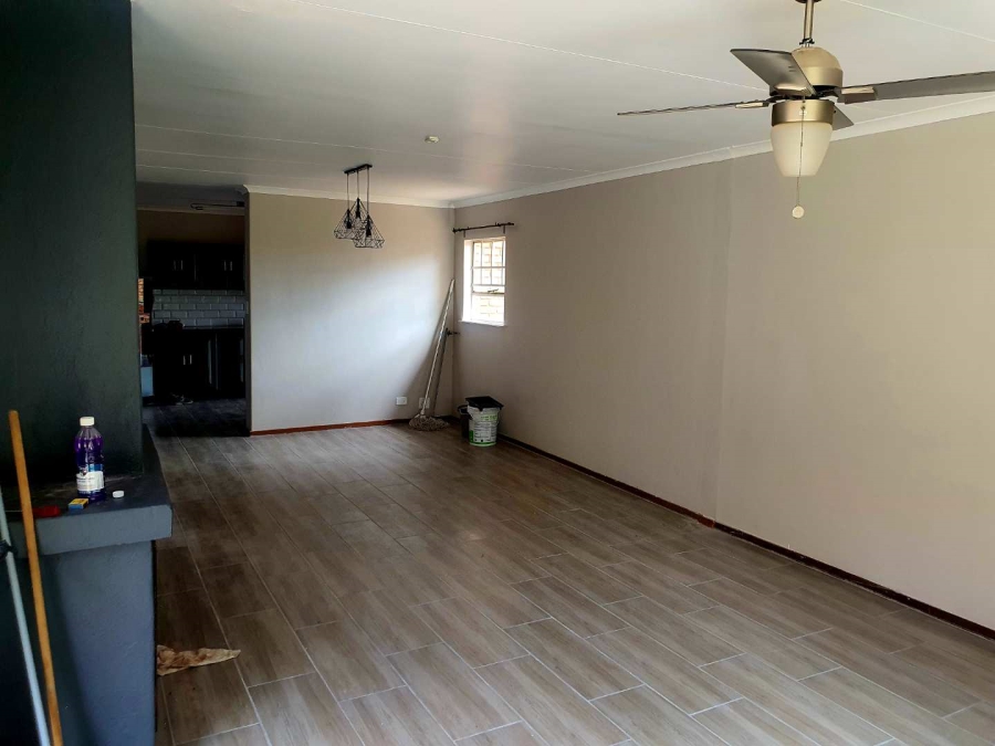 To Let 3 Bedroom Property for Rent in Zwartkop Gauteng