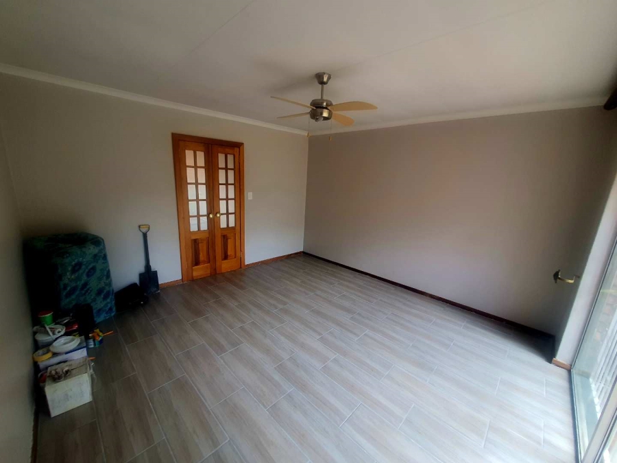 To Let 3 Bedroom Property for Rent in Zwartkop Gauteng