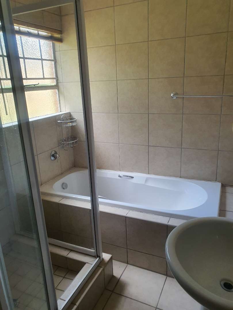 To Let 3 Bedroom Property for Rent in Zwartkop Gauteng