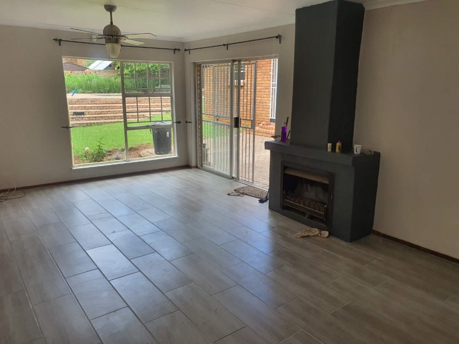 To Let 3 Bedroom Property for Rent in Zwartkop Gauteng