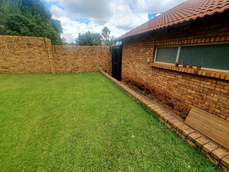 To Let 3 Bedroom Property for Rent in Zwartkop Gauteng