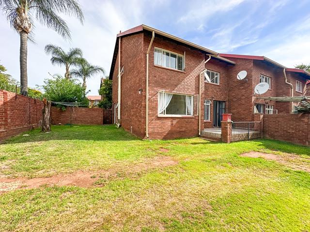 4 Bedroom Property for Sale in Garsfontein Gauteng