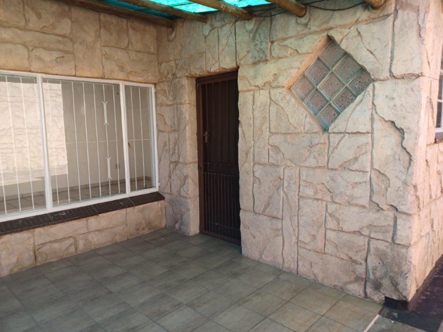 To Let 2 Bedroom Property for Rent in Union Gauteng