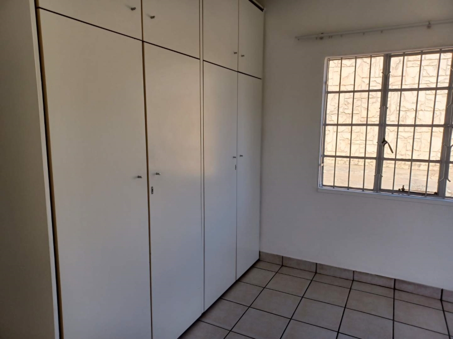 To Let 2 Bedroom Property for Rent in Union Gauteng