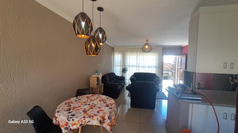 To Let 3 Bedroom Property for Rent in Buccleuch Gauteng