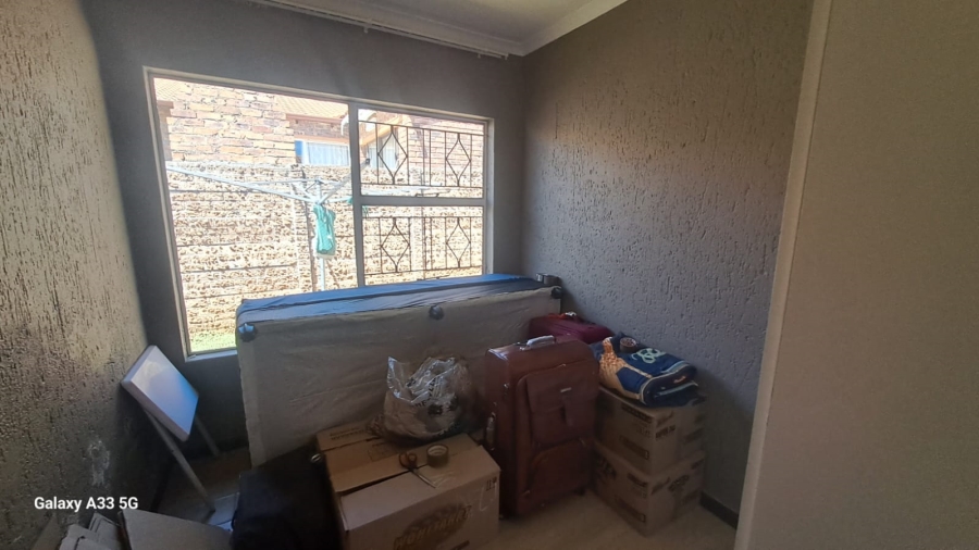 To Let 3 Bedroom Property for Rent in Buccleuch Gauteng