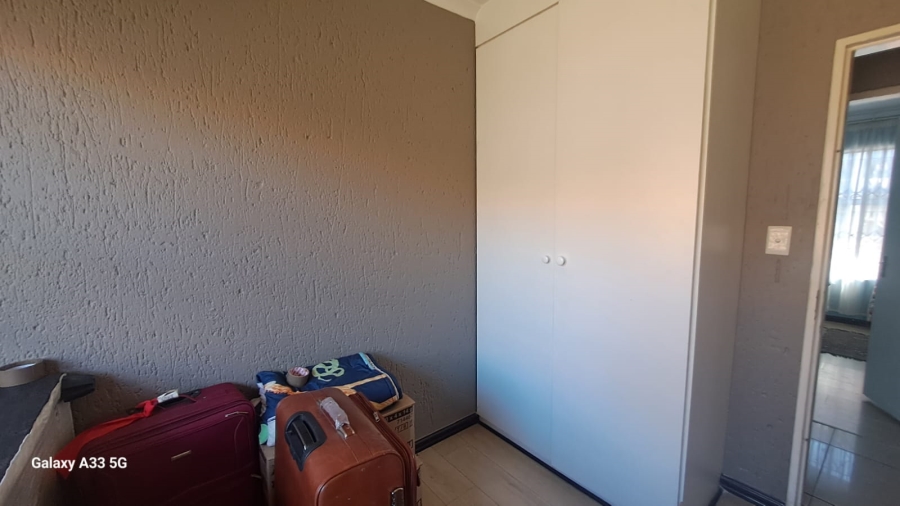To Let 3 Bedroom Property for Rent in Buccleuch Gauteng