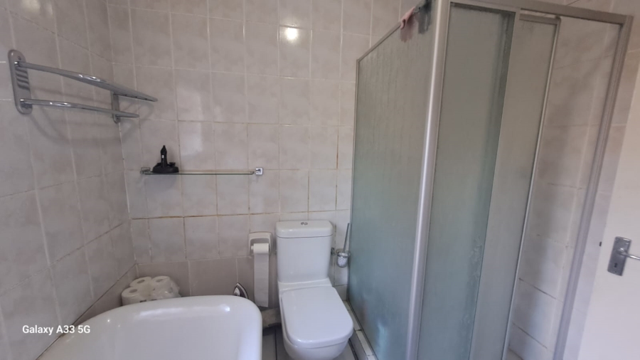 To Let 3 Bedroom Property for Rent in Buccleuch Gauteng