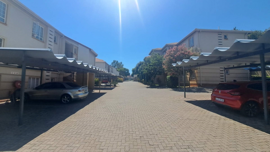 To Let 2 Bedroom Property for Rent in Ferndale Gauteng