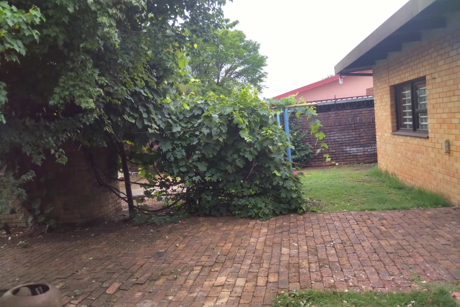 To Let 2 Bedroom Property for Rent in Silverton Ext 5 Gauteng