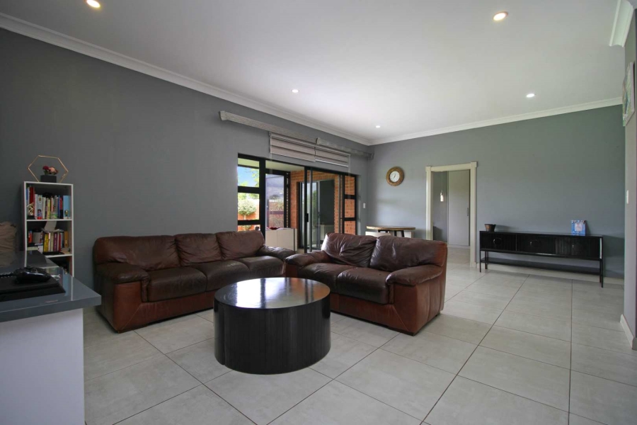 4 Bedroom Property for Sale in Willowbrook Gauteng