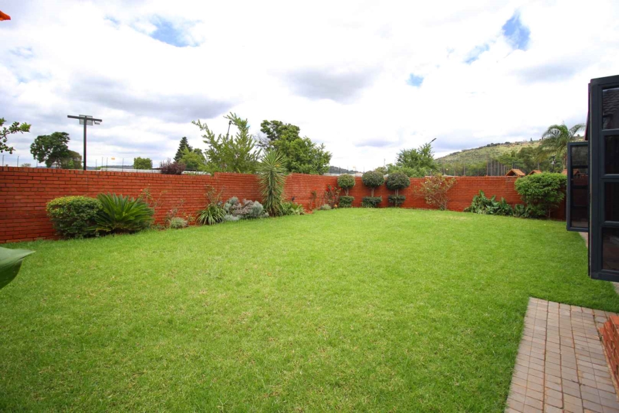 4 Bedroom Property for Sale in Willowbrook Gauteng