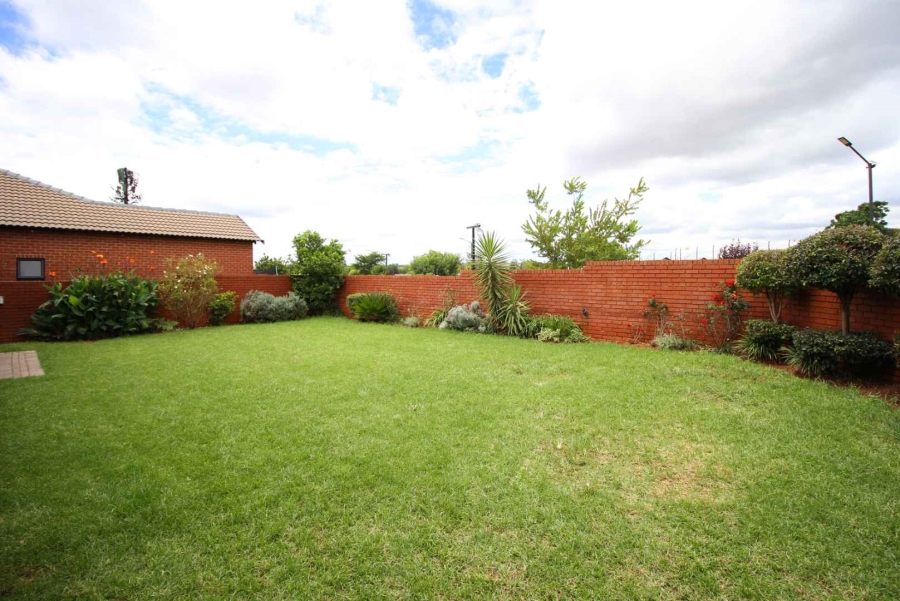 4 Bedroom Property for Sale in Willowbrook Gauteng