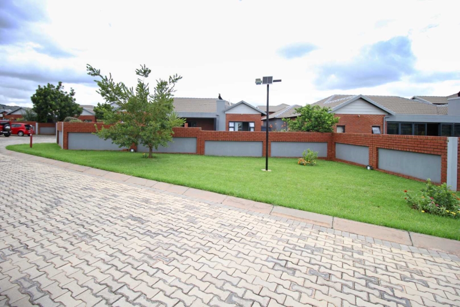 4 Bedroom Property for Sale in Willowbrook Gauteng